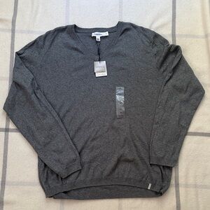 Calvin Klein The Essentials Men's V-Neck Sweater